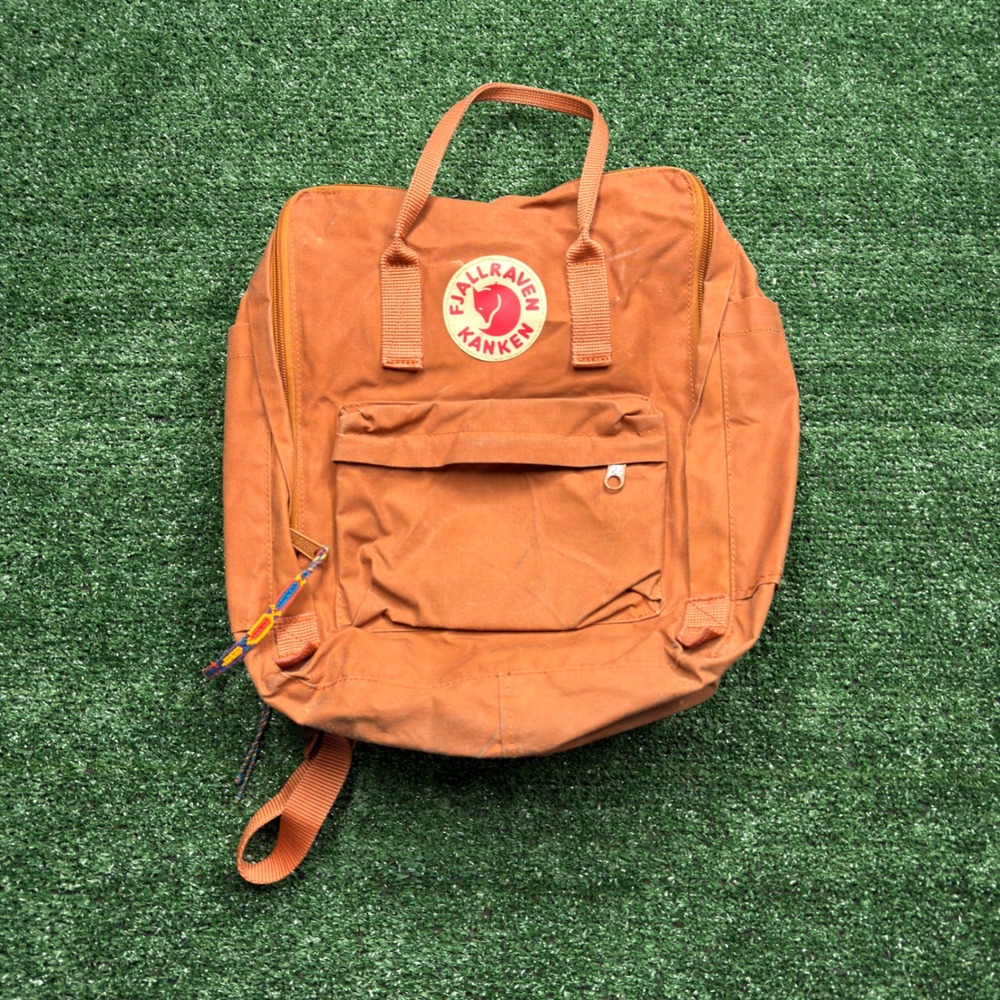 Fjallraven Kanken Classic Backpack Burnt Orange Vinylon F 23510 Everyday Bag